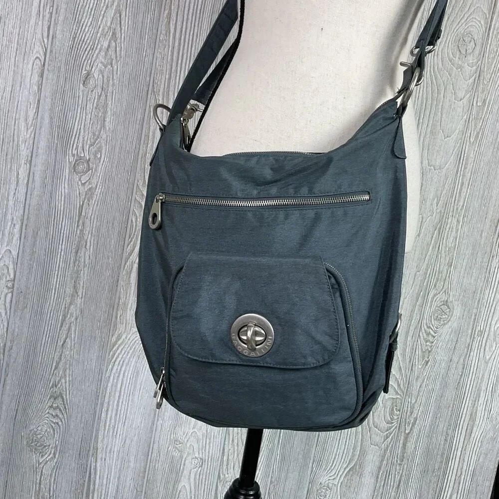 Baggallini Crossbody Bag Gray Nylon Hobo Travel Purse Pink Lining Pouch Multi Po